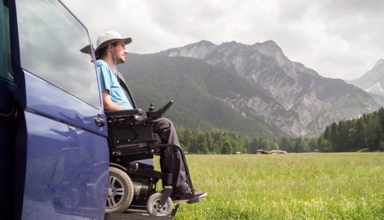 découvrez nos solutions d'assurance auto adaptées aux personnes en situation de handicap. profitez d'une couverture sur mesure pour rouler en toute sérénité, avec des garanties spécifiques et des tarifs compétitifs.