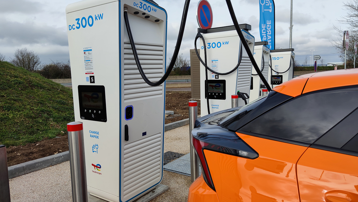 découvrez les tarifs compétitifs pour l'assurance de véhicules électriques. comparez les offres, bénéficiez de conseils personnalisés et trouvez la couverture adaptée à vos besoins pour rouler en toute sérénité.