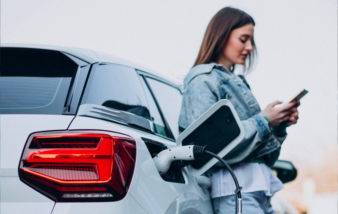Les automobilistes de voitures électriques voient leurs primes d’assurance augmenter lorsqu’ils parcourent de plus grandes distances