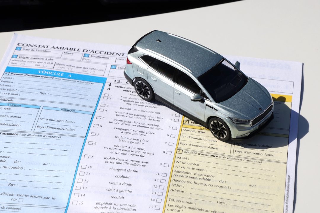 découvrez comment la fiabilité d'une voiture influence le coût de votre assurance auto. comparez les modèles et obtenez des conseils pour économiser sur vos primes d'assurance en fonction de la réputation de fiabilité des véhicules.