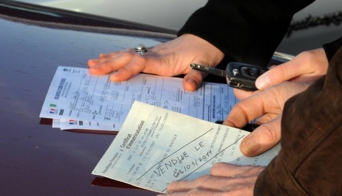 Café Conso : Astuces pour éviter les pièges des arnaques à l’assurance auto