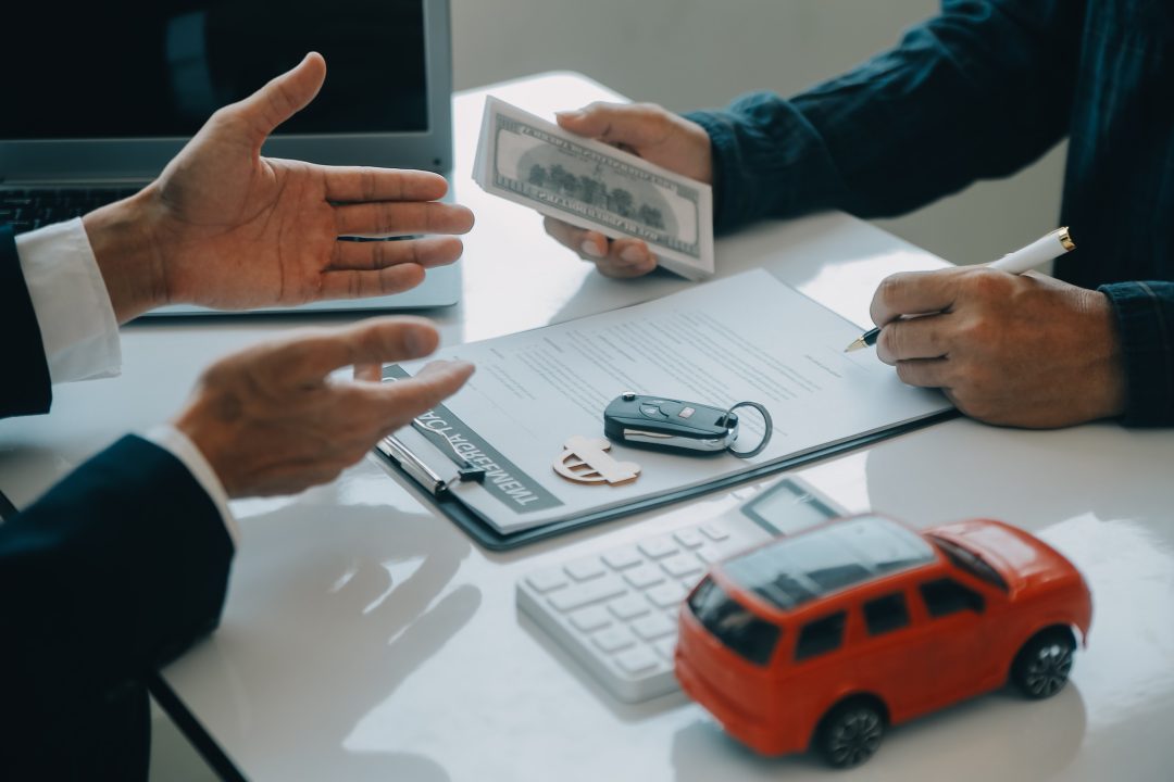 Un habitant du Cher contraint de changer d’assurance auto en raison de son âge jugé ‘trop avancé