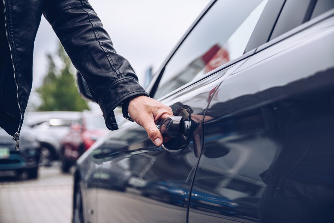 découvrez tout sur le leasing social 2025 : conditions, avantages et démarches pour bénéficier d'une voiture électrique à petit prix grâce au nouveau dispositif gouvernemental.