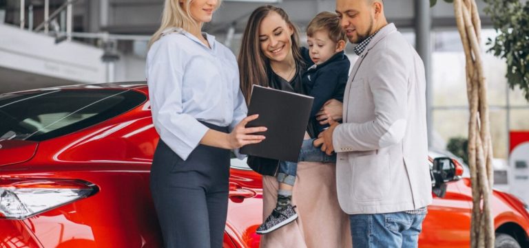 découvrez nos conseils pratiques pour réduire le coût de votre assurance auto et économiser sur vos primes tout en bénéficiant d'une couverture adaptée.